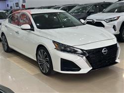 نيسان ألتيما